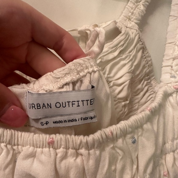 Like new Urban Outfitters white romper - Picture 5 of 6
